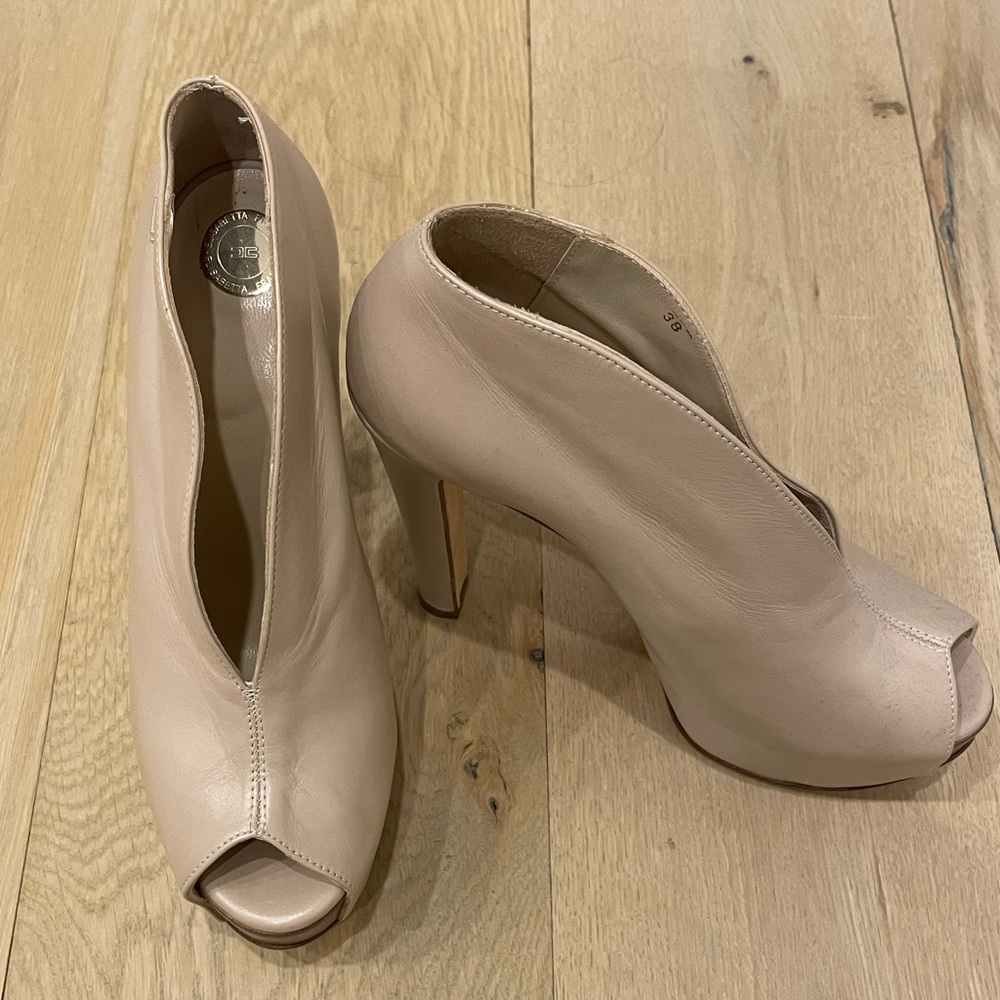 Elisabetta Franchi Size 38 Heels/Booties- Made and Purchased in Italy